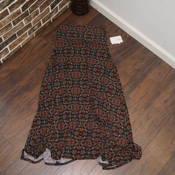 LulaRoe - Picture 2 of 4